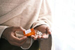 Можно ли принимать антибиотик с обезболивающими – безопасность и возможные взаимодействия